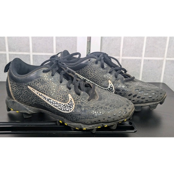 Nike Other - Nike Youth Mens Shoes Sneakers 8 Black Cleats Athletic Sports Good Condition